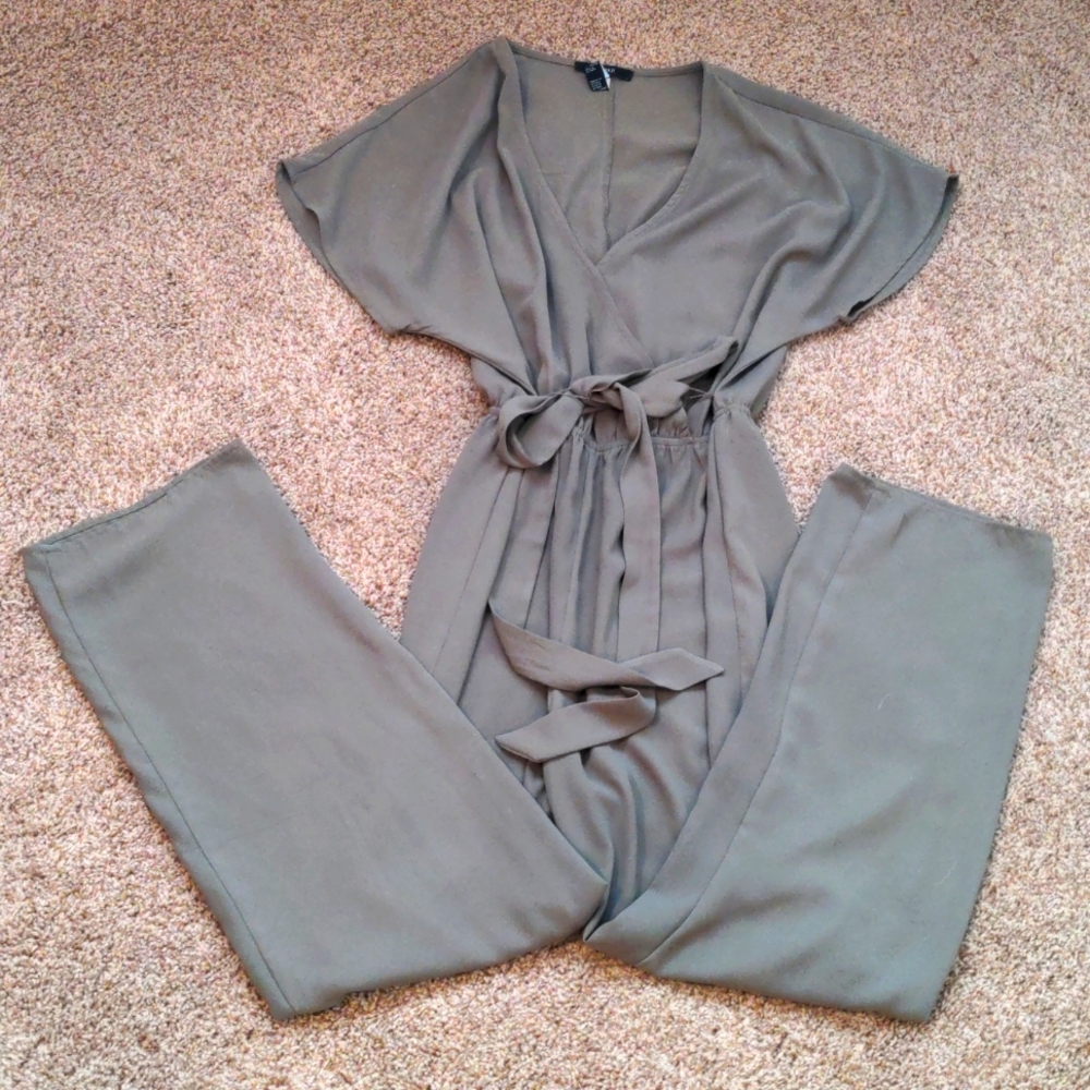3 for $10 Forever 21 army green jumpsuit
